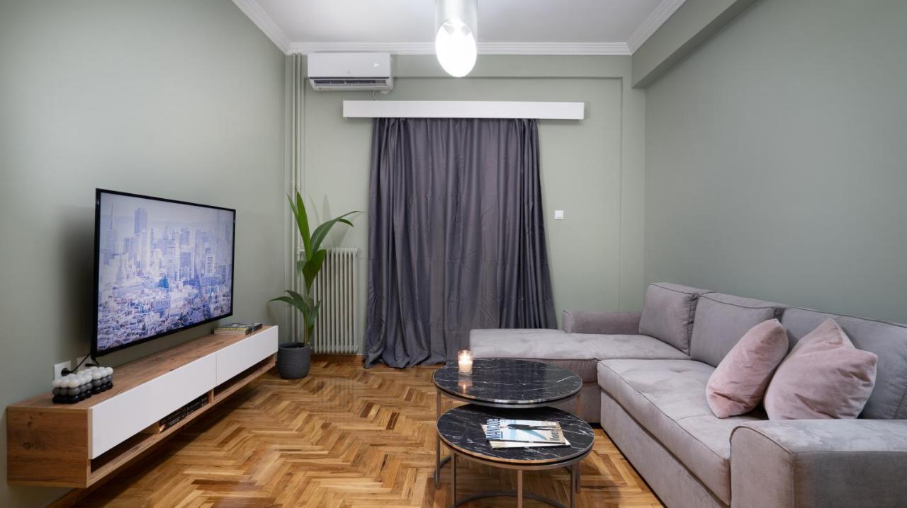 City Center Apt. On A Traffic Free Street Atenas Exterior foto